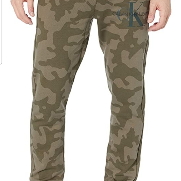 Calvin Klein Joggers XL - Picture 4 of 12